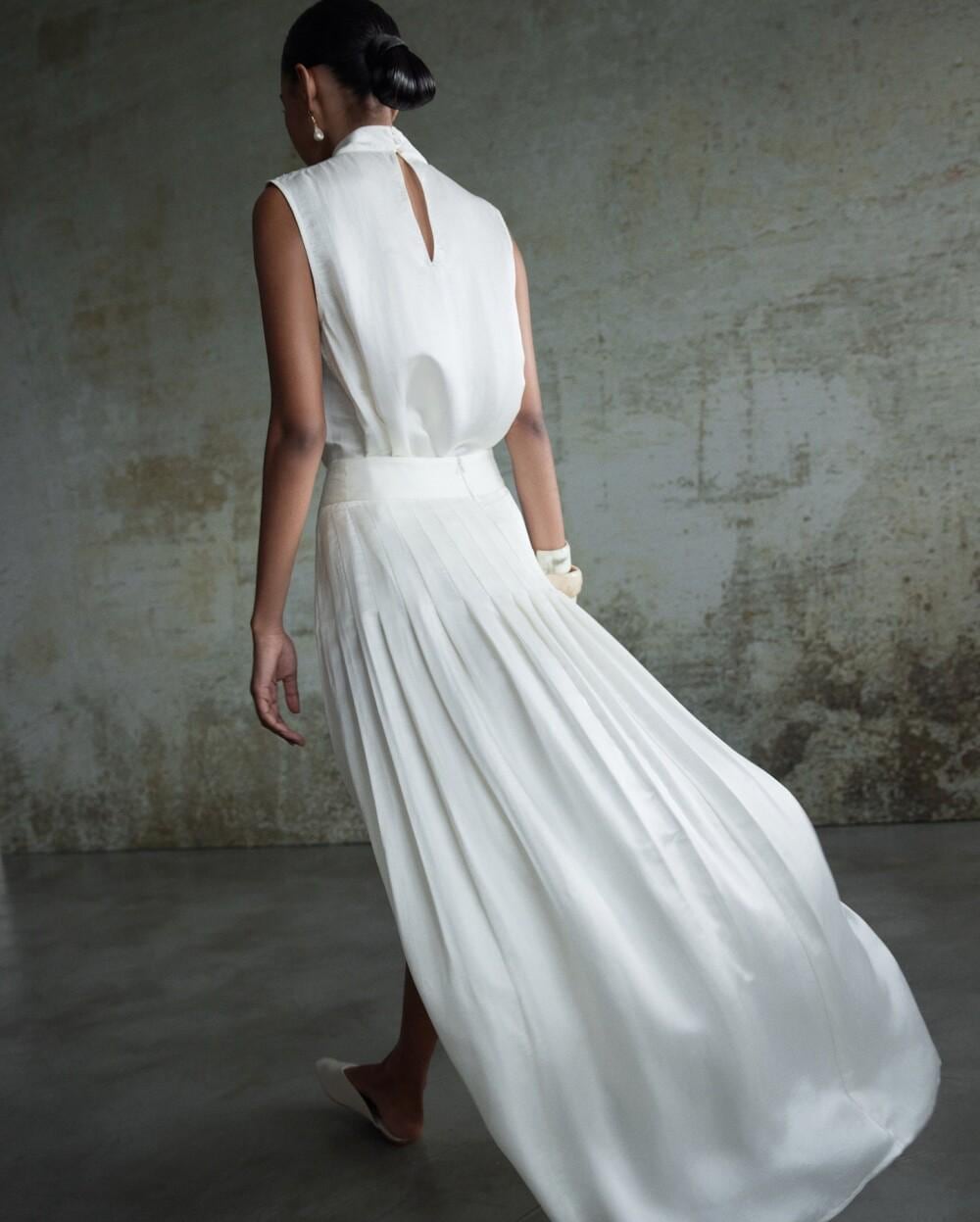 Elegant Pleated White Maxi Dress With High Slit