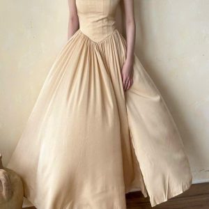 Renaissance Corset Dress Elizabeth Vintage Gown Romantic Bridal